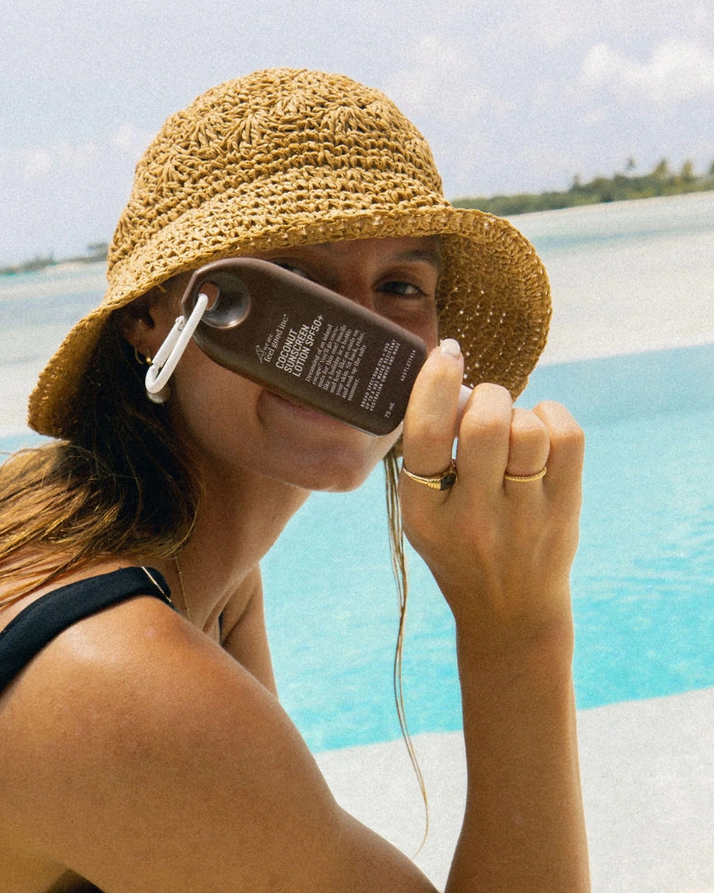 We are feel Good Inc. Coconut Sunscreen SPF50+ 75 mL Traveller